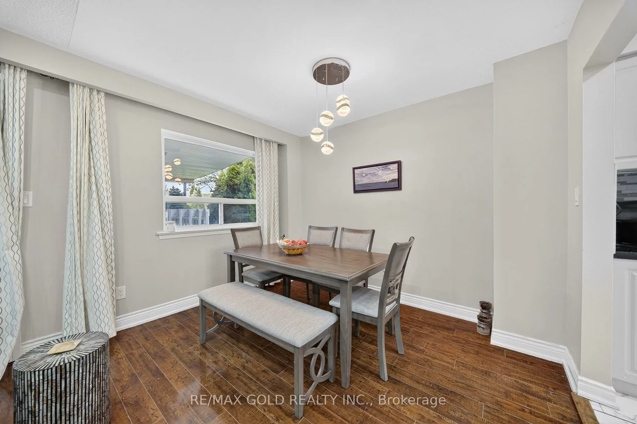 3289, Victory, Malton, Mississauga