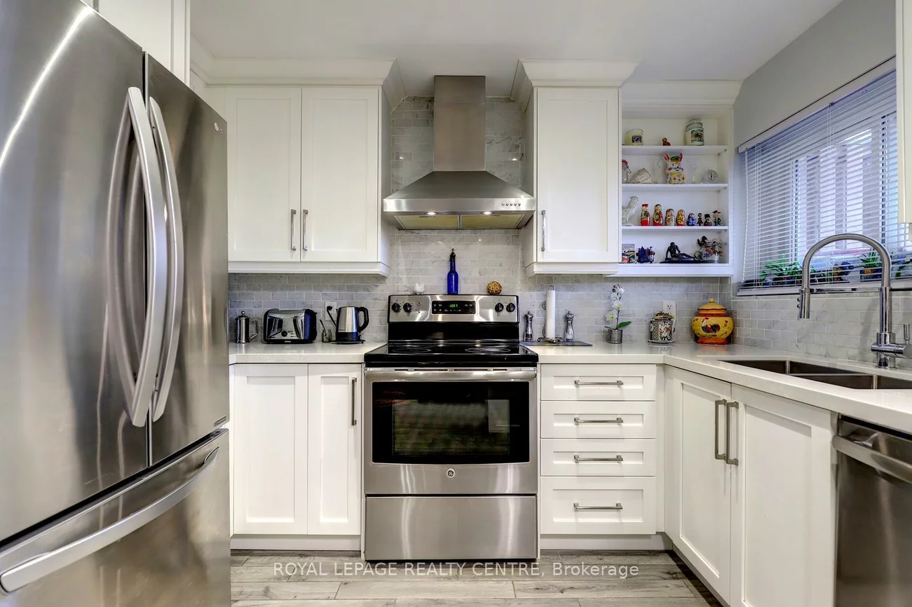 1296, Woodhill, Lakeview, Mississauga