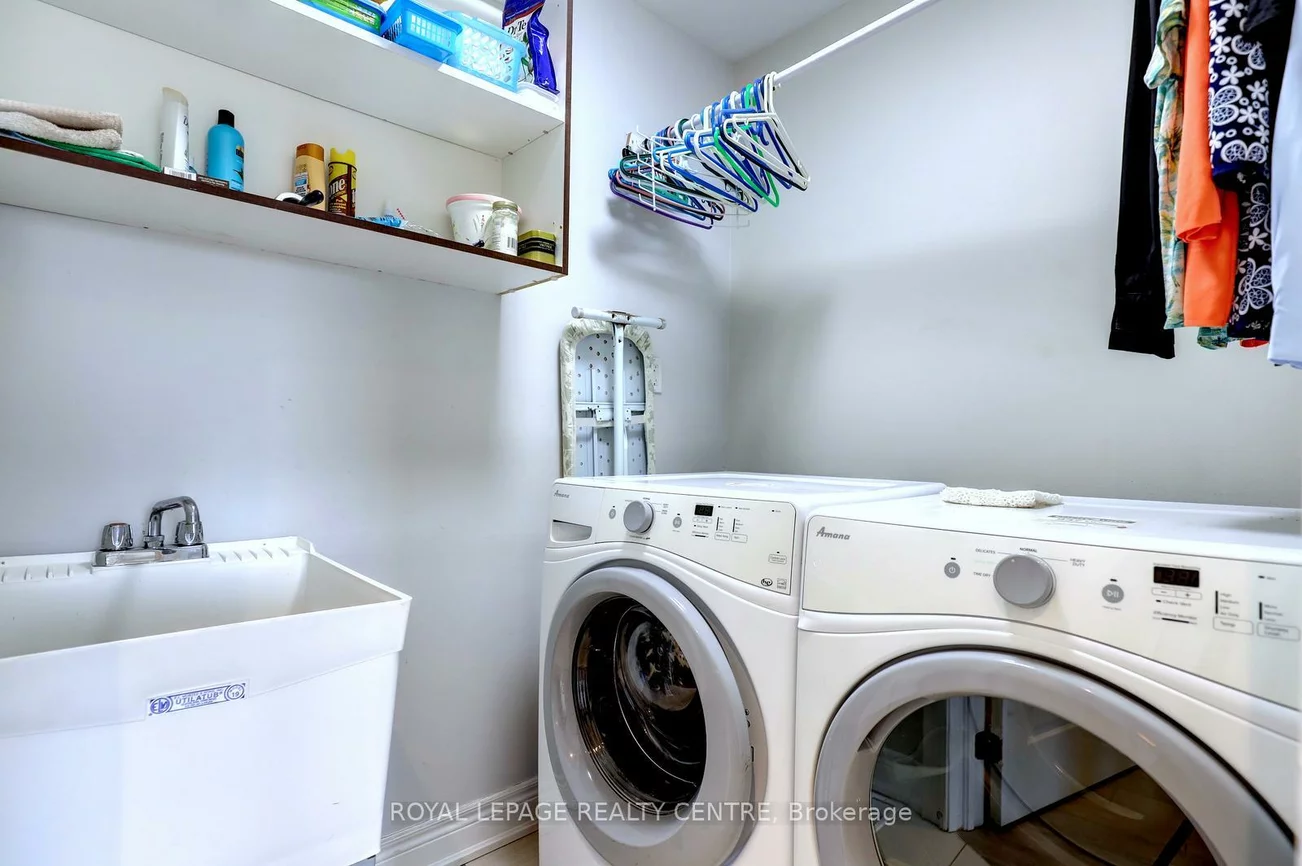 1296, Woodhill, Lakeview, Mississauga