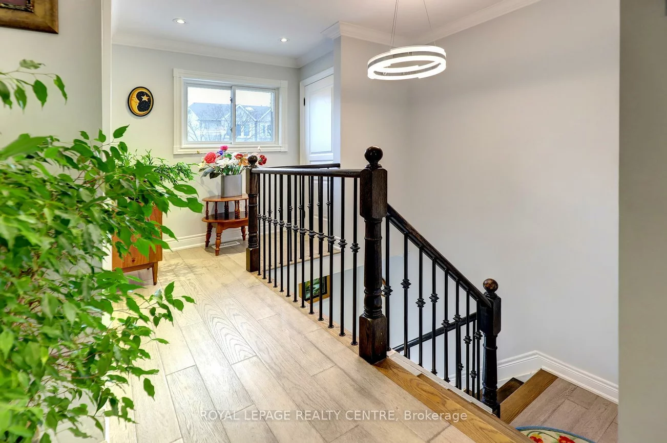 1296, Woodhill, Lakeview, Mississauga