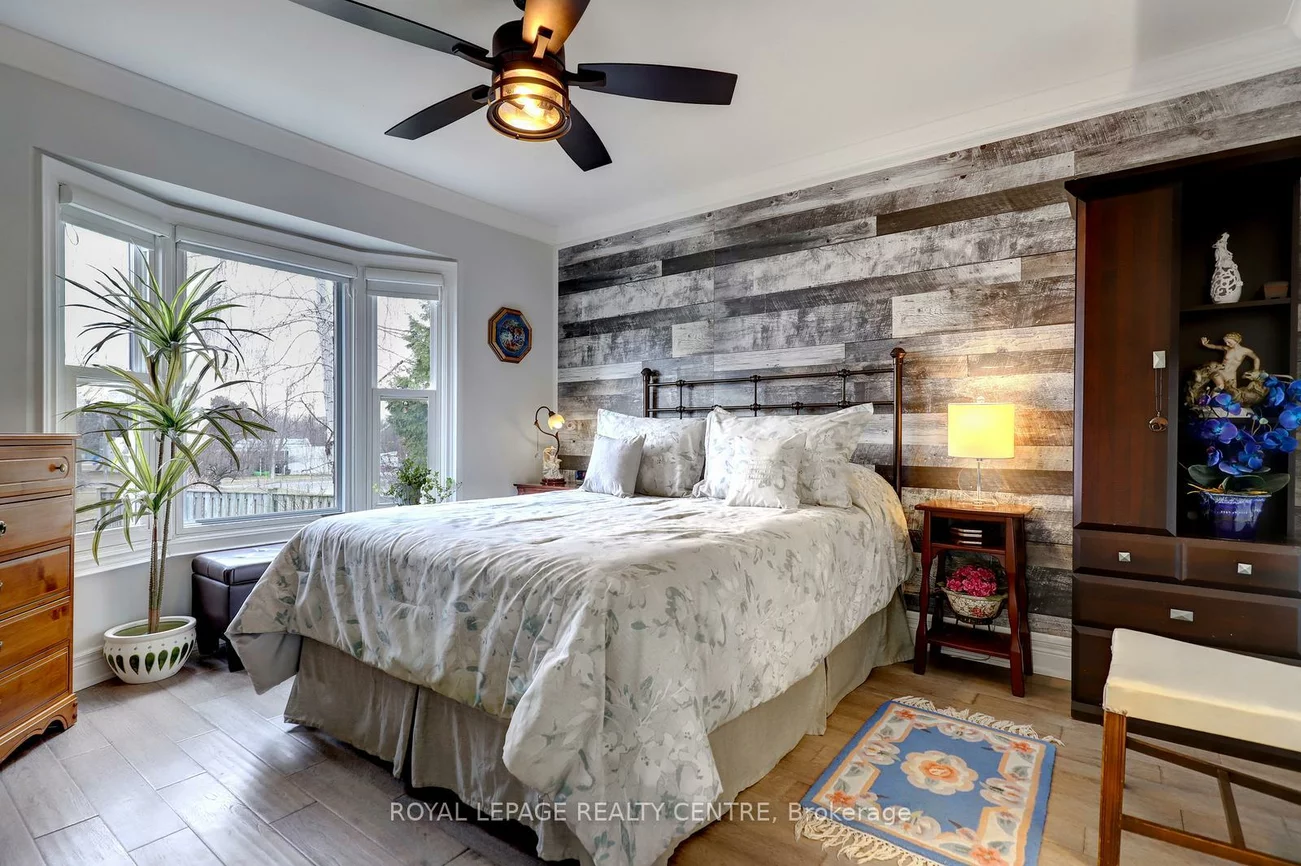 1296, Woodhill, Lakeview, Mississauga