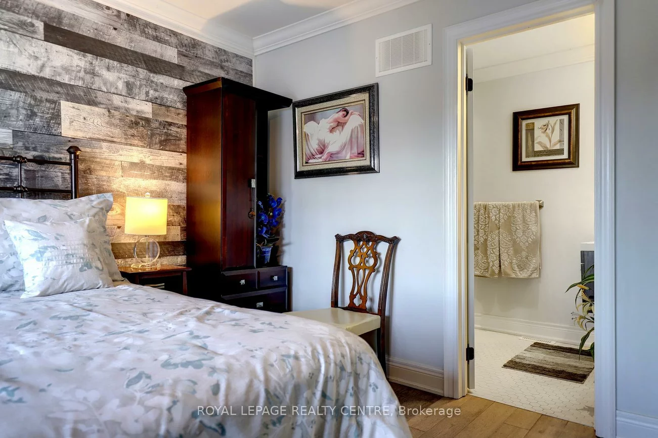 1296, Woodhill, Lakeview, Mississauga