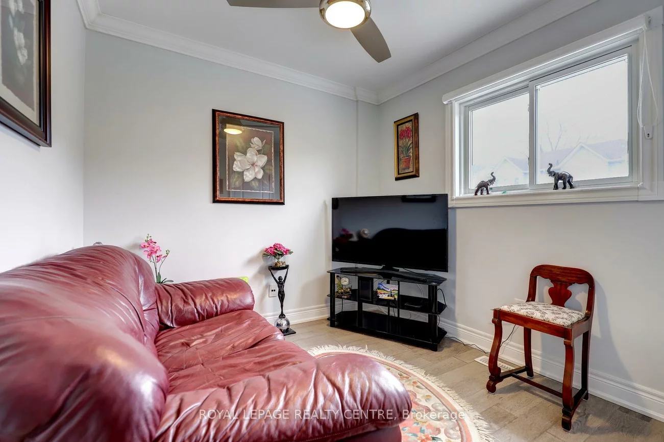 1296, Woodhill, Lakeview, Mississauga