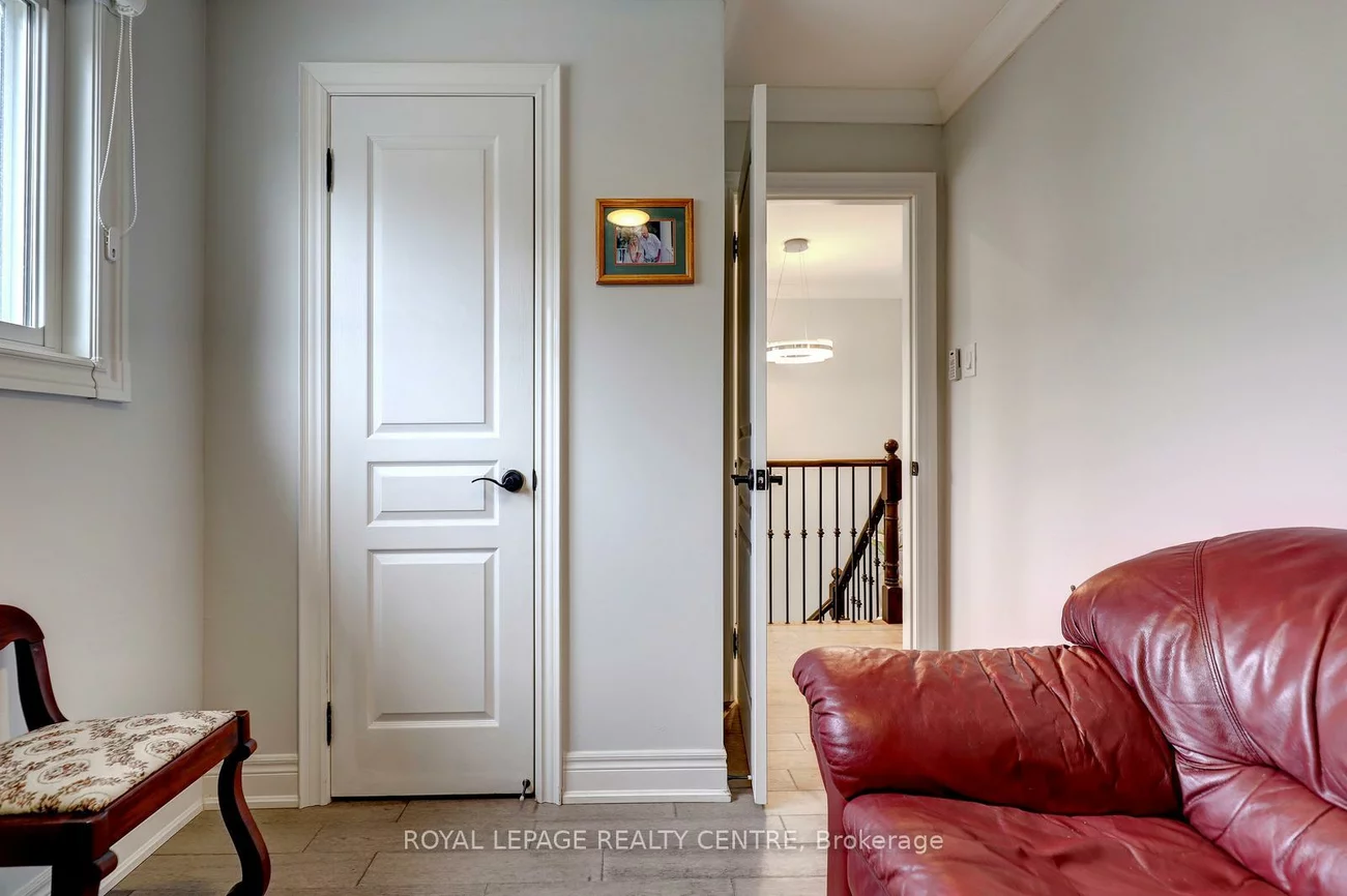 1296, Woodhill, Lakeview, Mississauga