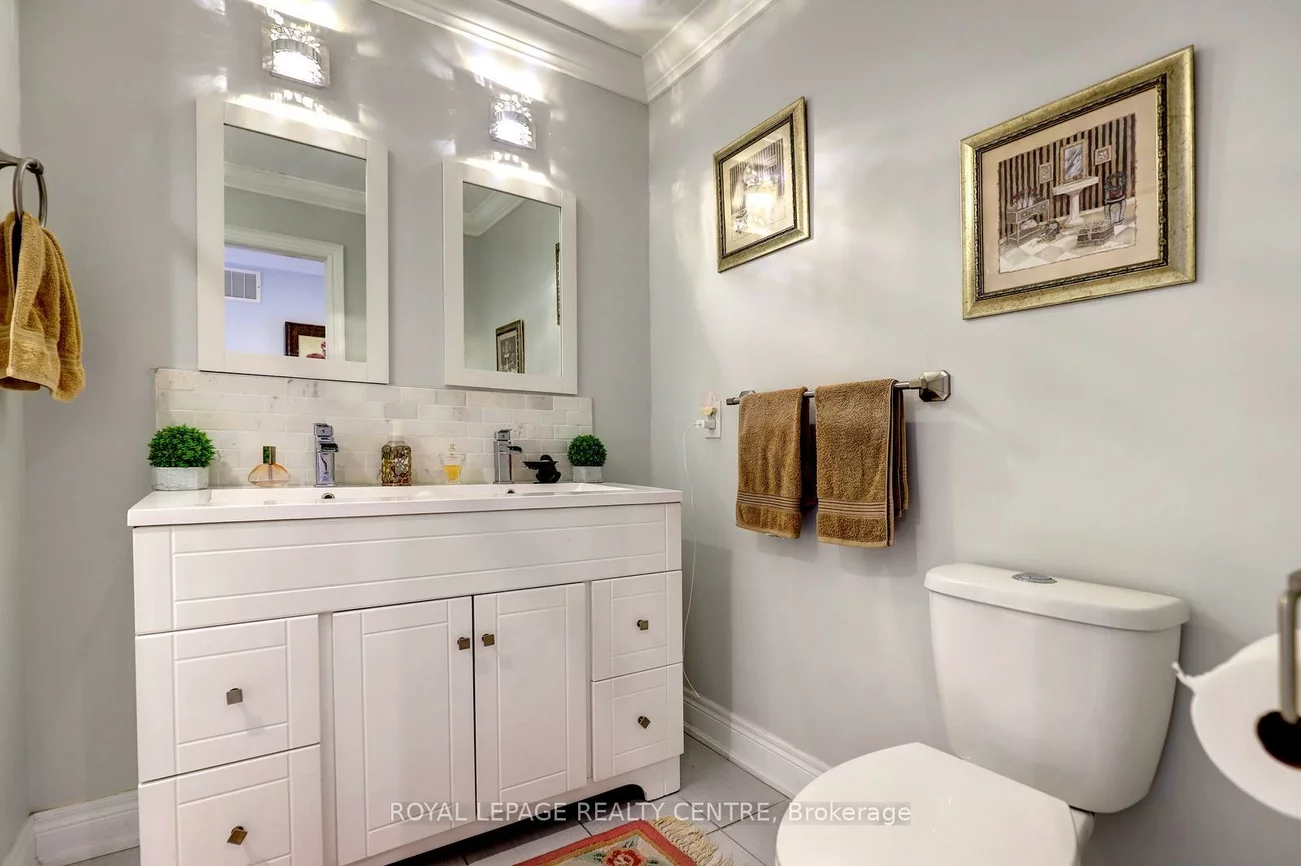 1296, Woodhill, Lakeview, Mississauga