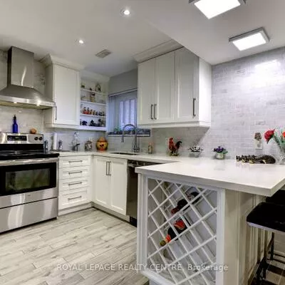 1296, Woodhill, Lakeview, Mississauga
