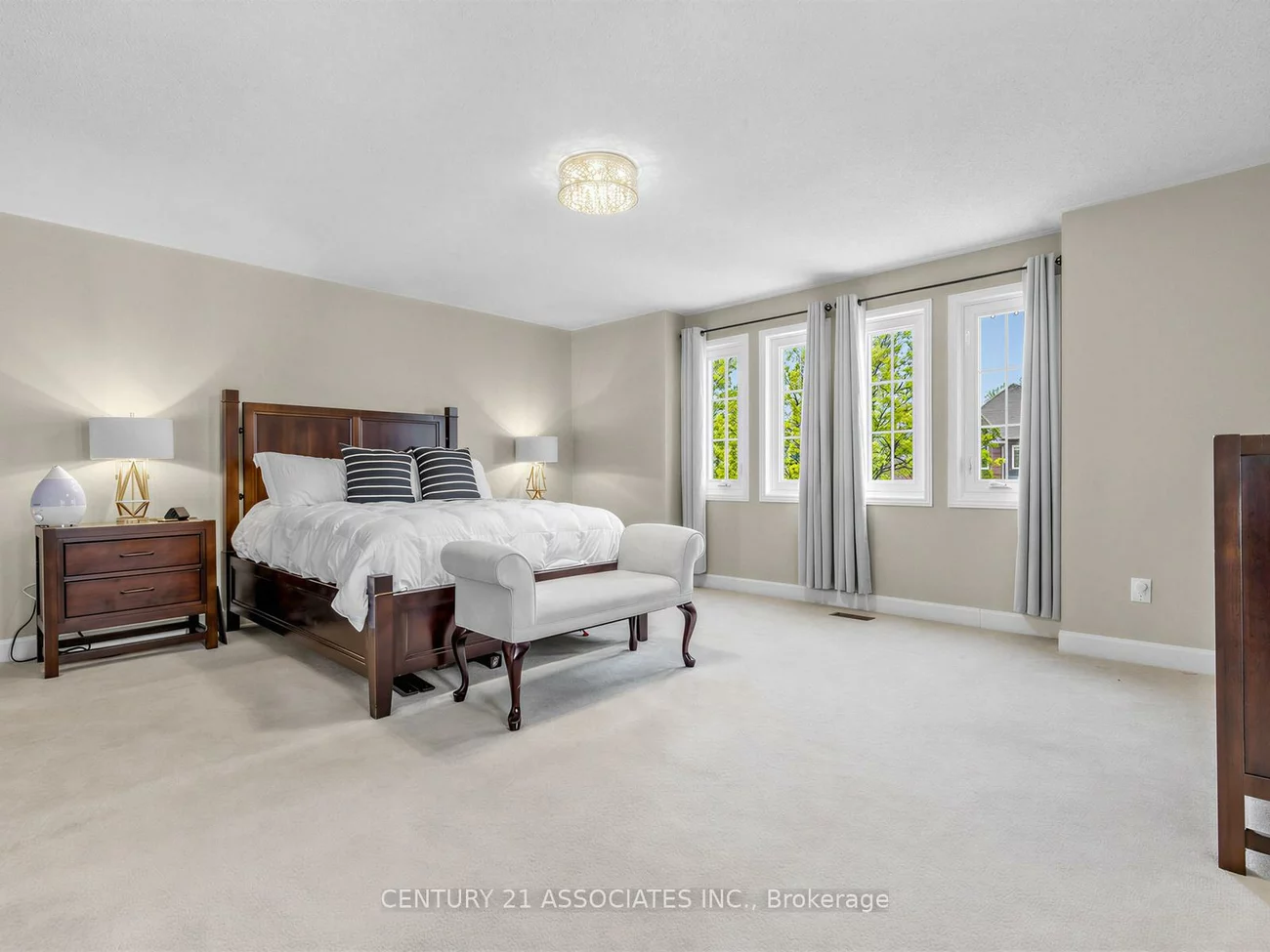 2908, Tradewind, Meadowvale, Mississauga
