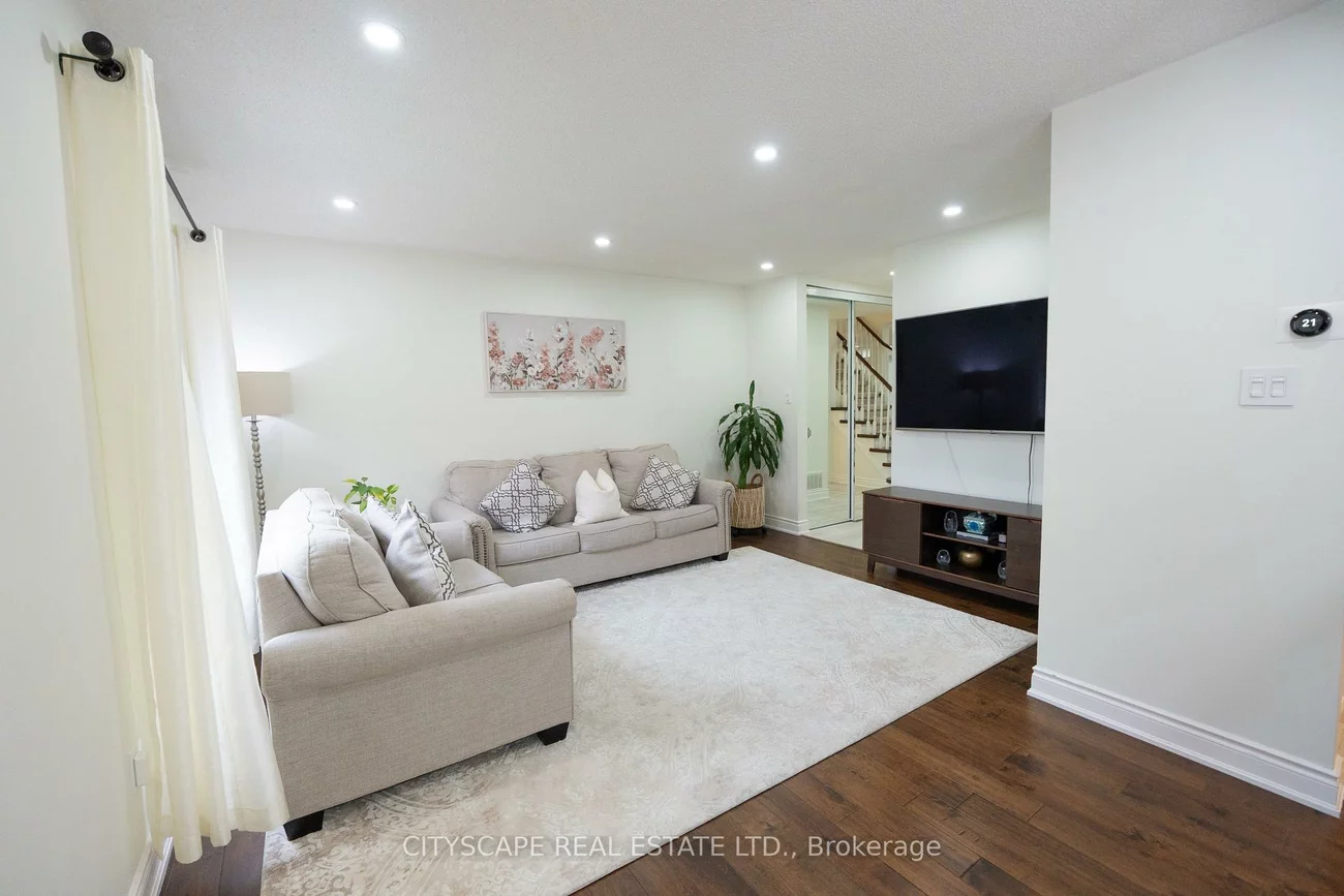 3912, Rushton, Erin Mills, Mississauga