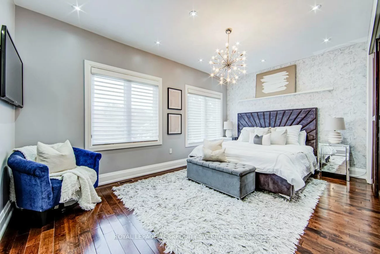 888, Fourth, Lakeview, Mississauga