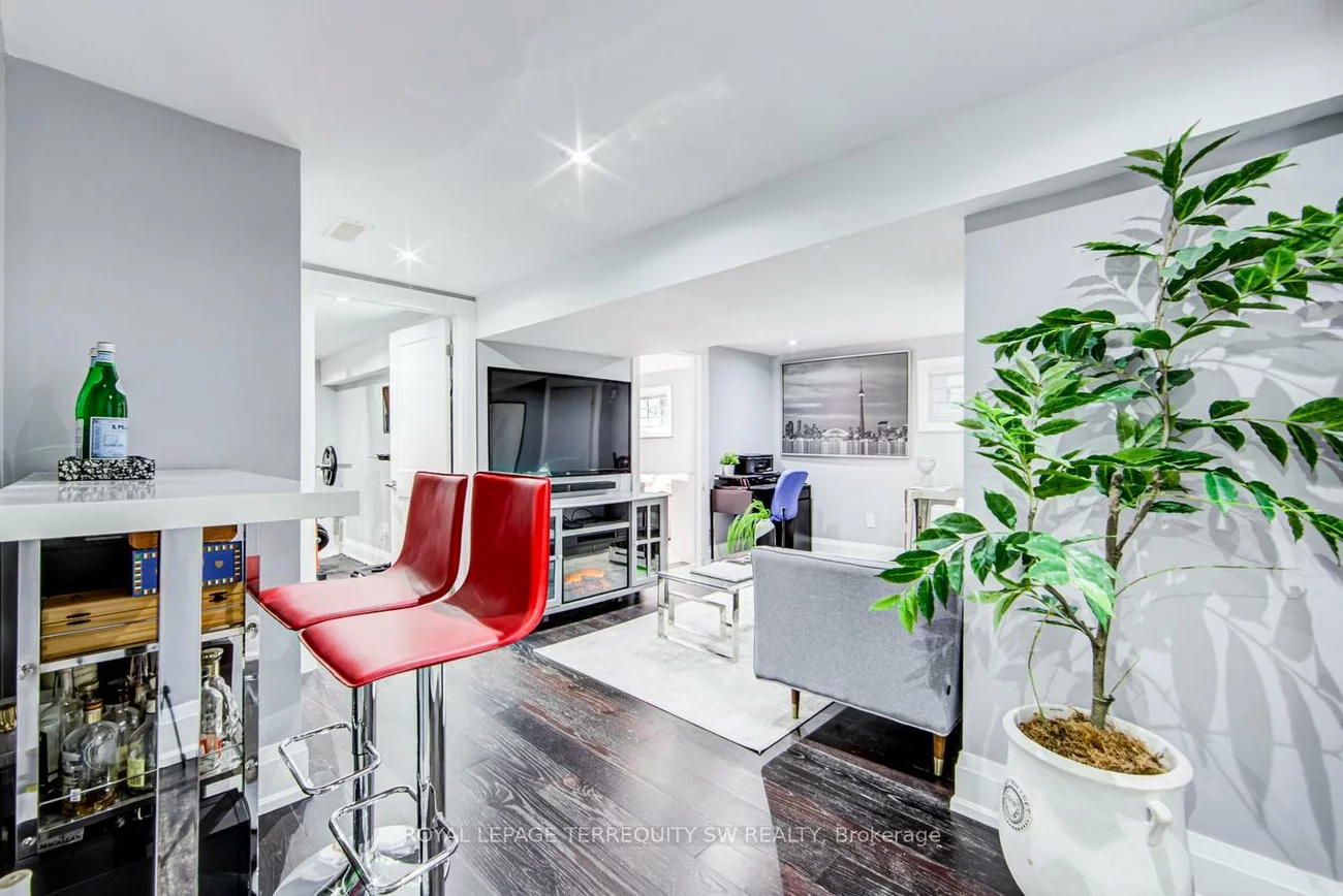 888, Fourth, Lakeview, Mississauga
