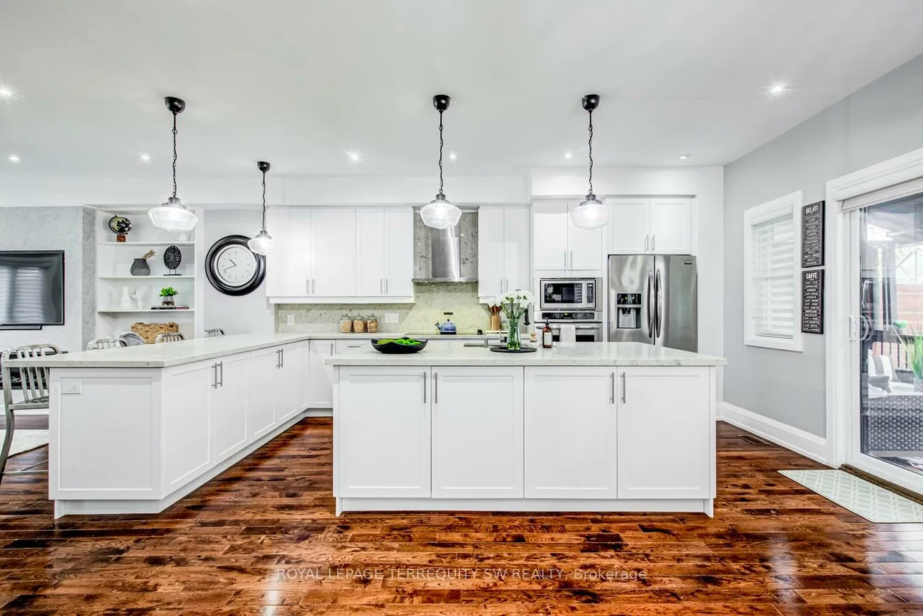 888, Fourth, Lakeview, Mississauga