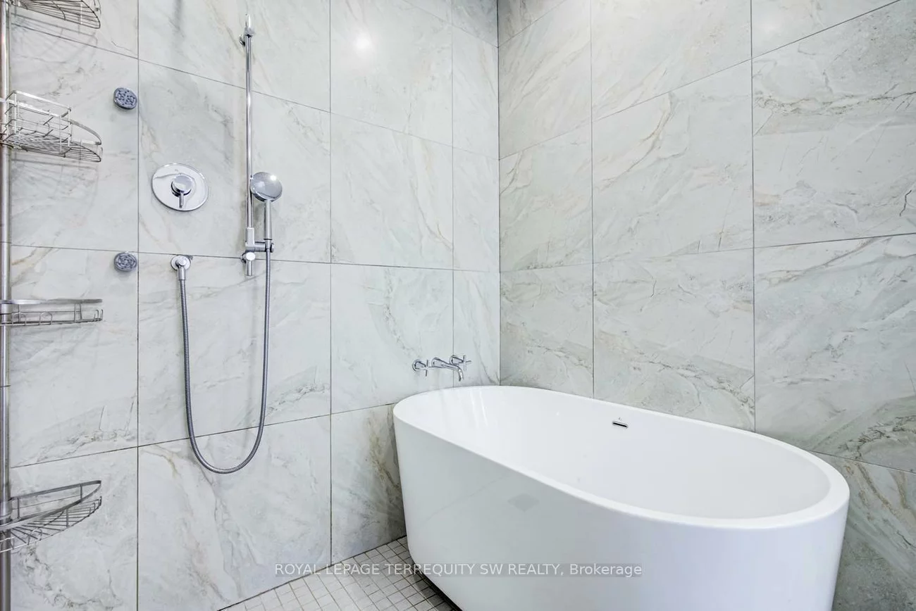 888, Fourth, Lakeview, Mississauga