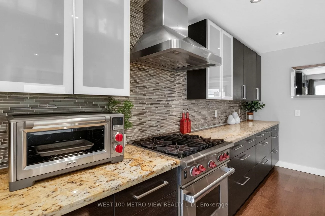5002, Willowood, Hurontario, Mississauga