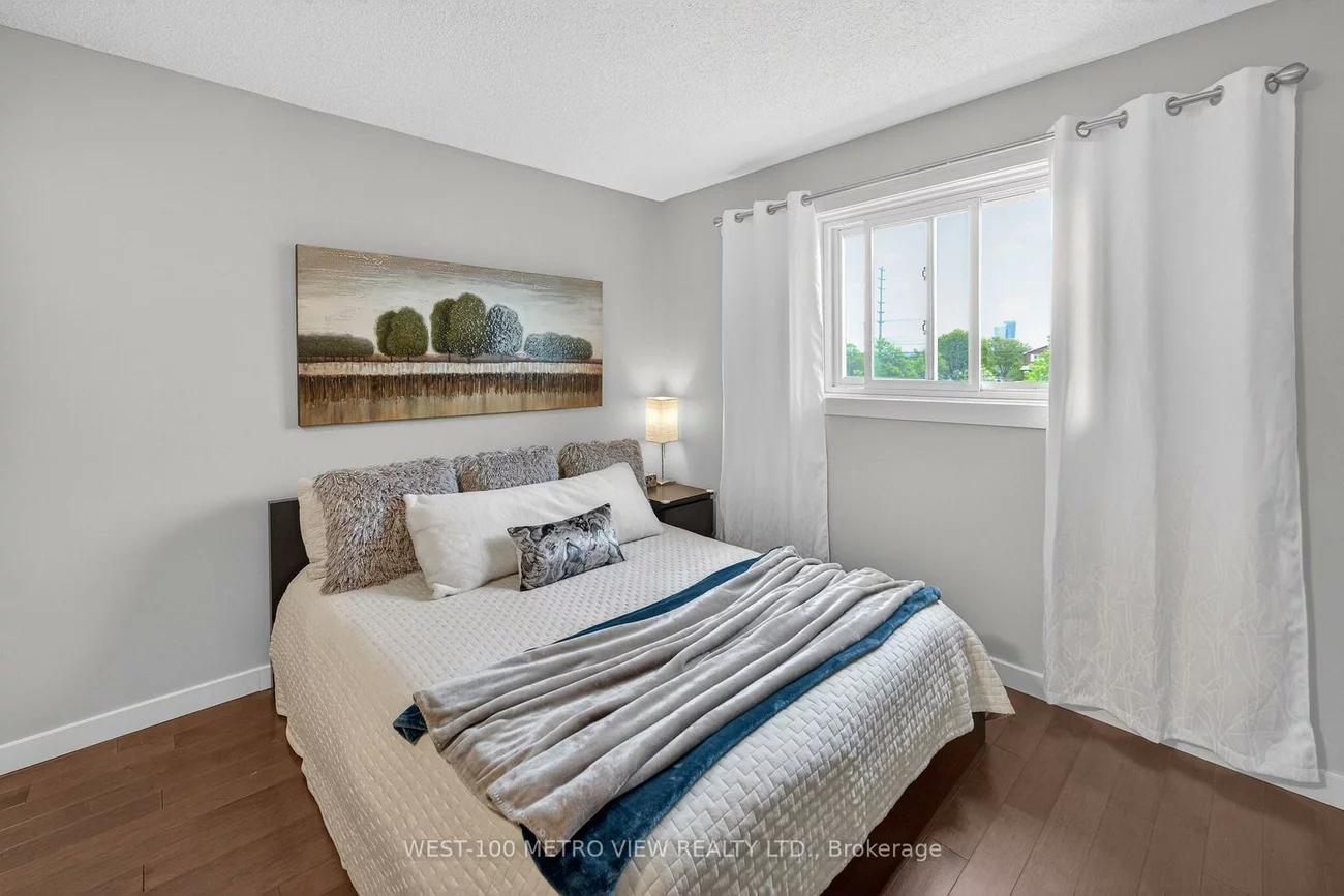 5002, Willowood, Hurontario, Mississauga