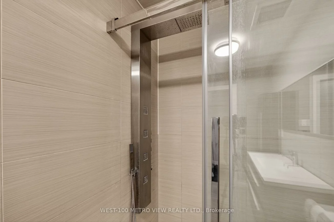 5002, Willowood, Hurontario, Mississauga
