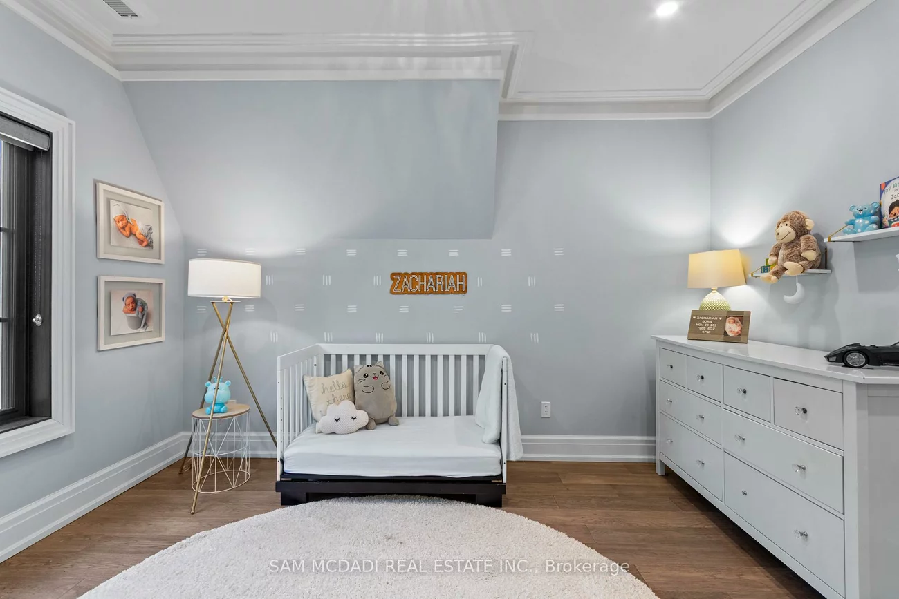 1134, Welwyn, Clarkson, Mississauga