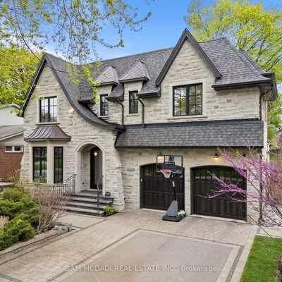 1134, Welwyn, Clarkson, Mississauga