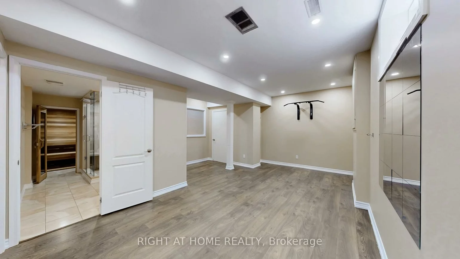 3414, Joan, Fairview, Mississauga