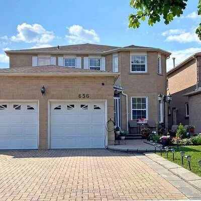 656, Esprit, Hurontario, Mississauga