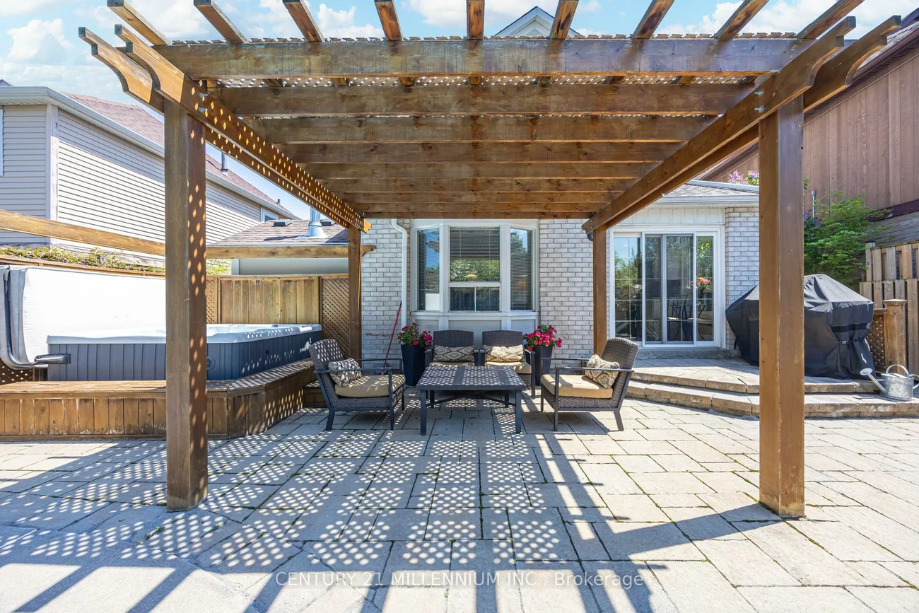 7220, Danton, Meadowvale, Mississauga
