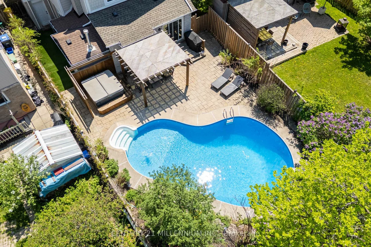 7220, Danton, Meadowvale, Mississauga