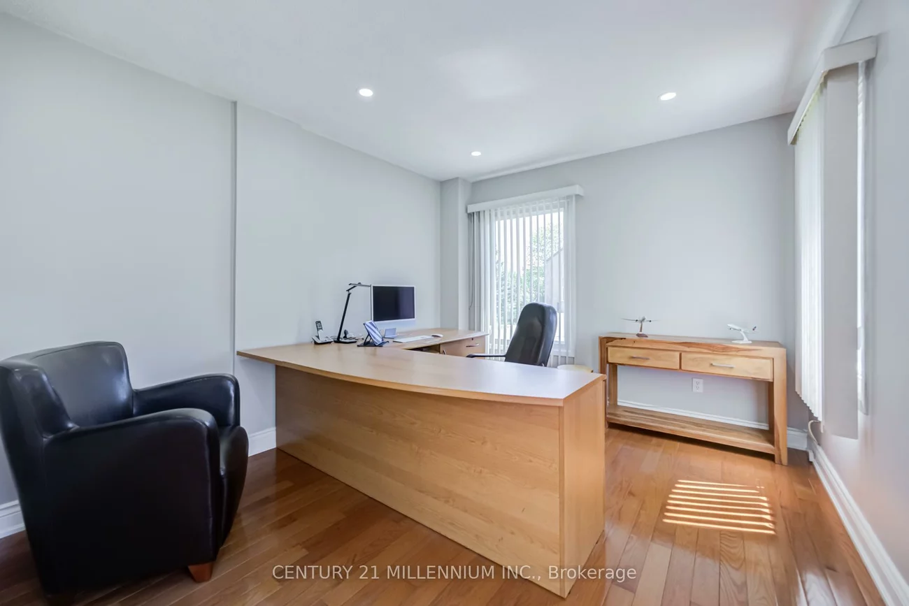 7220, Danton, Meadowvale, Mississauga