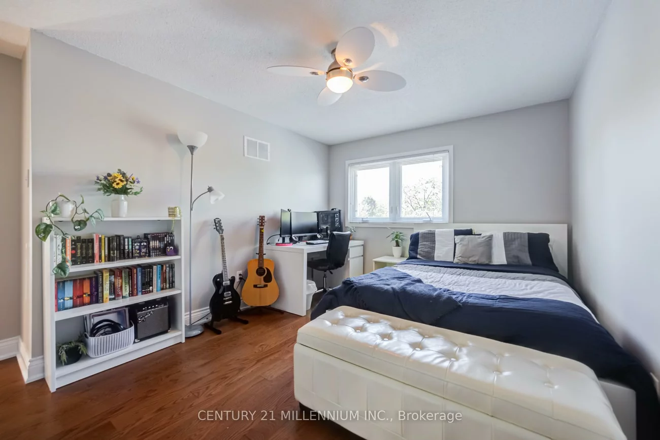 7220, Danton, Meadowvale, Mississauga