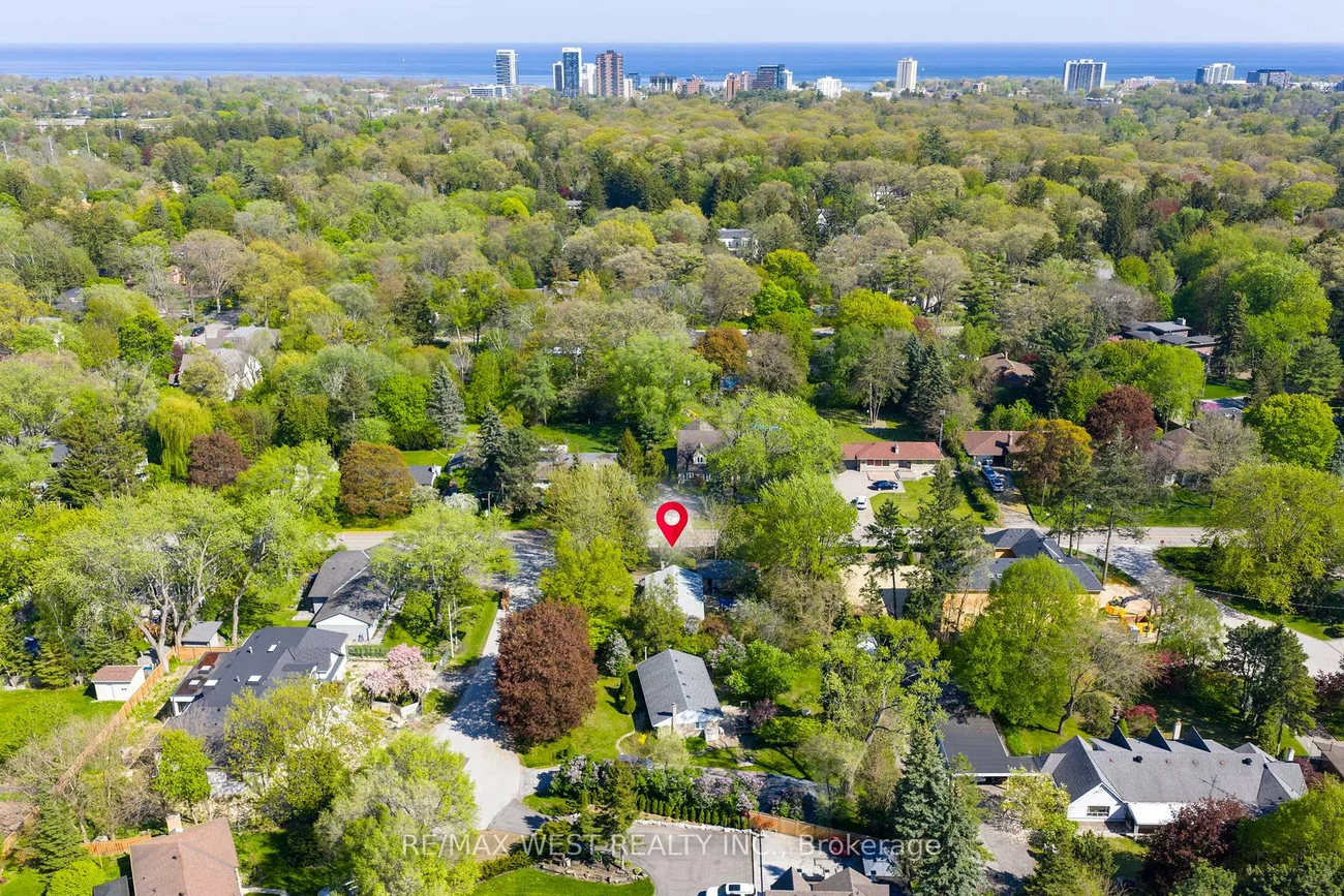 1610, Magenta, Mineola, Mississauga