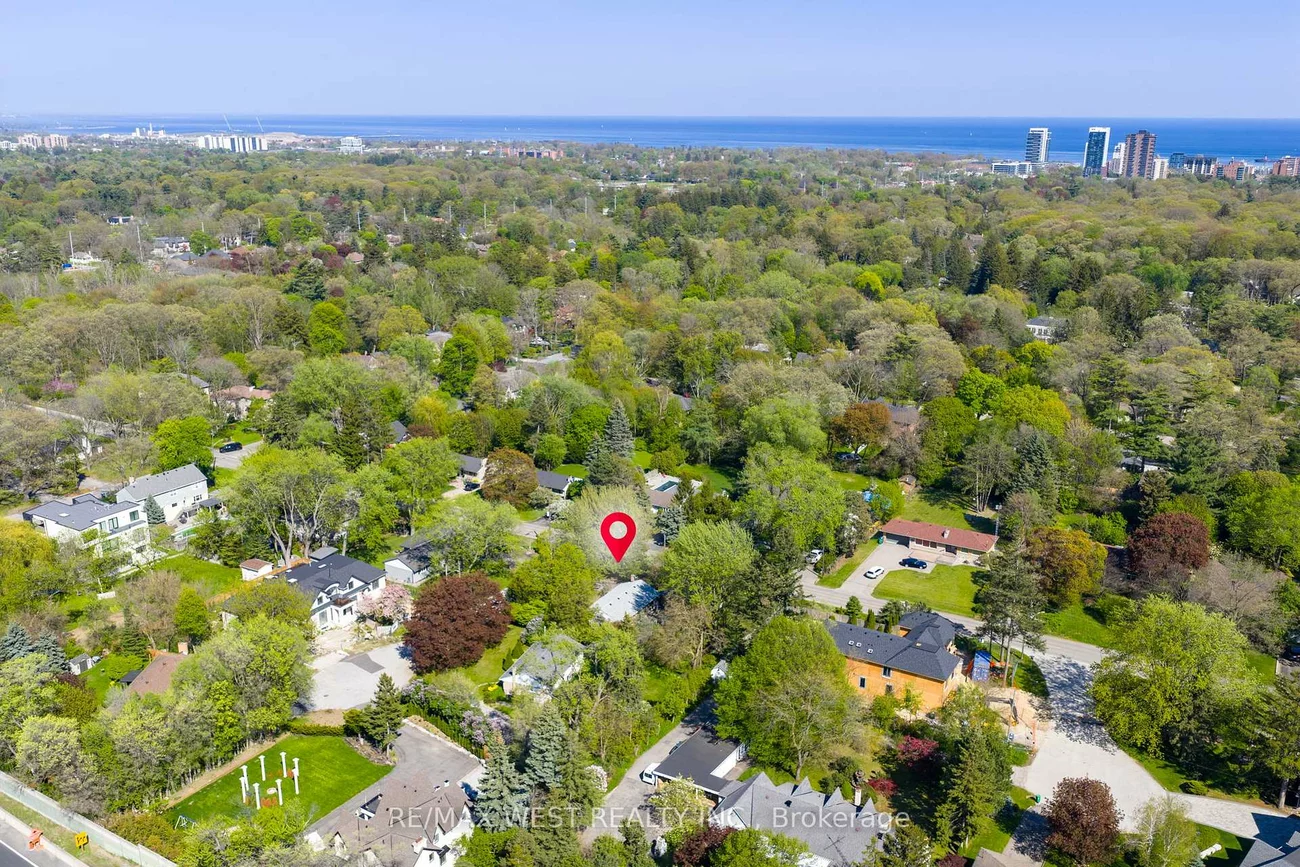 1610, Magenta, Mineola, Mississauga