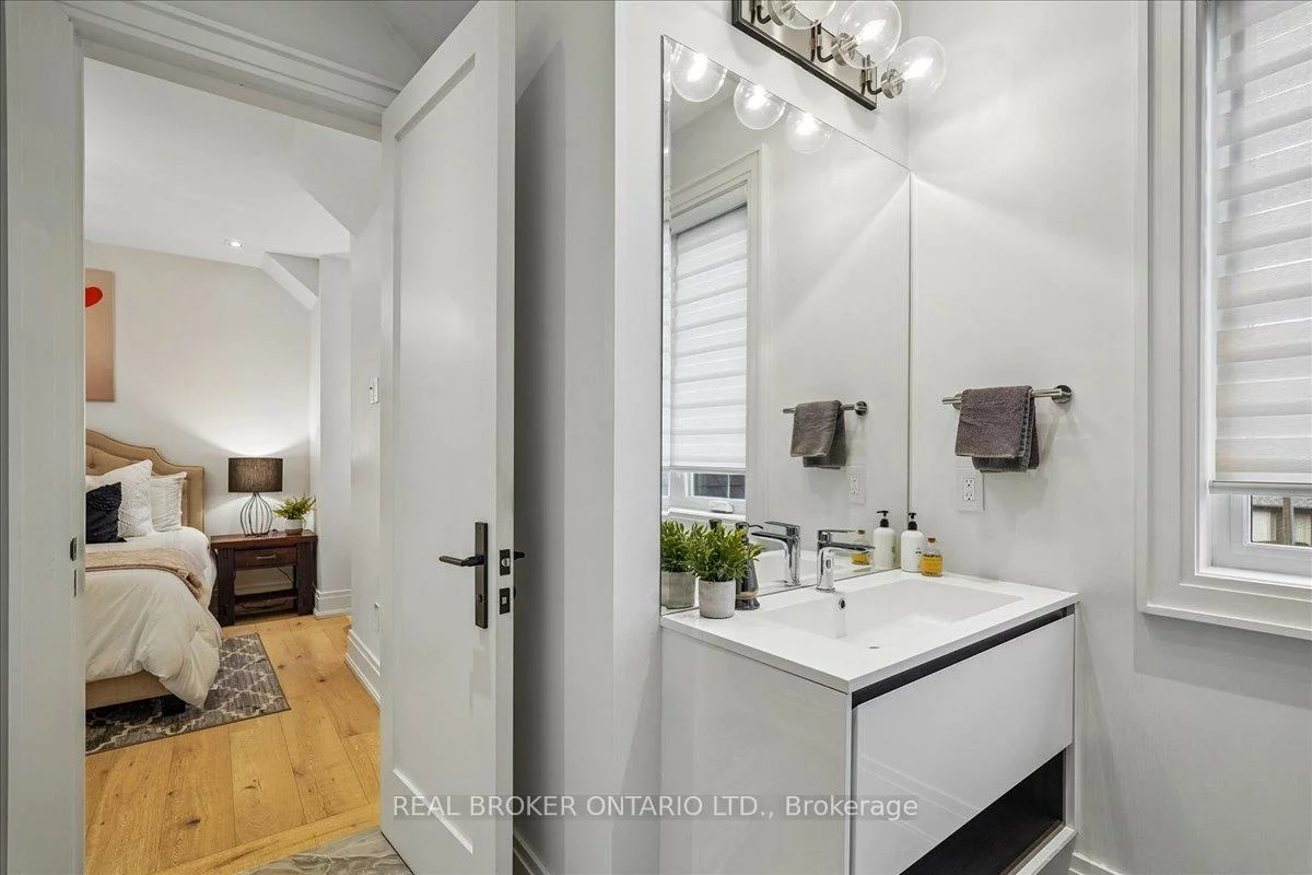 1445, Skyline, Lakeview, Mississauga