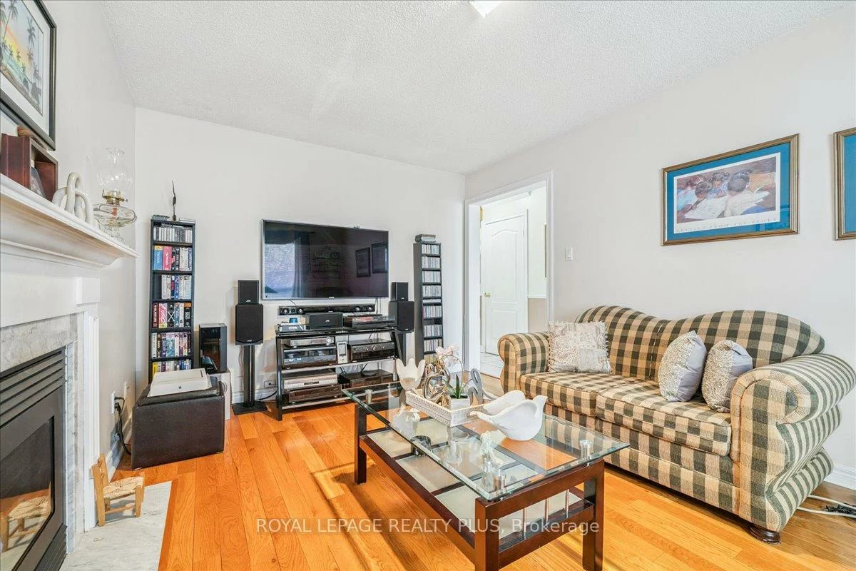 3561, Old Orchard Park, Fairview, Mississauga