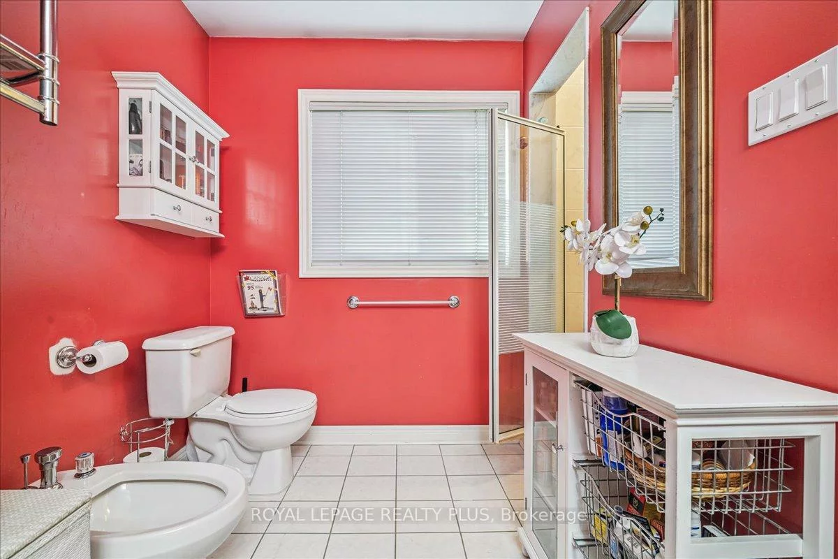 3561, Old Orchard Park, Fairview, Mississauga