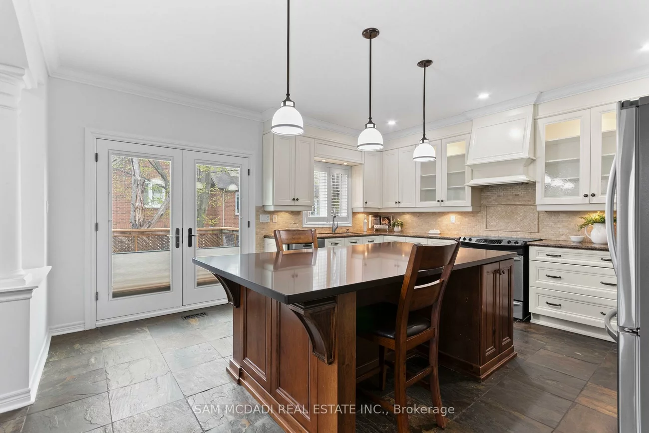 964, Queen, Lorne Park, Mississauga