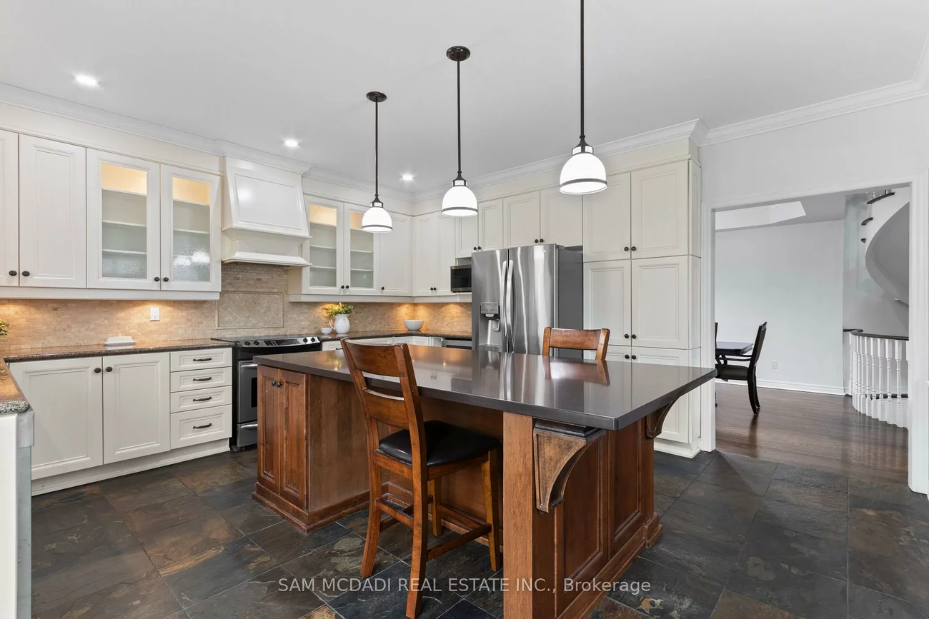 964, Queen, Lorne Park, Mississauga