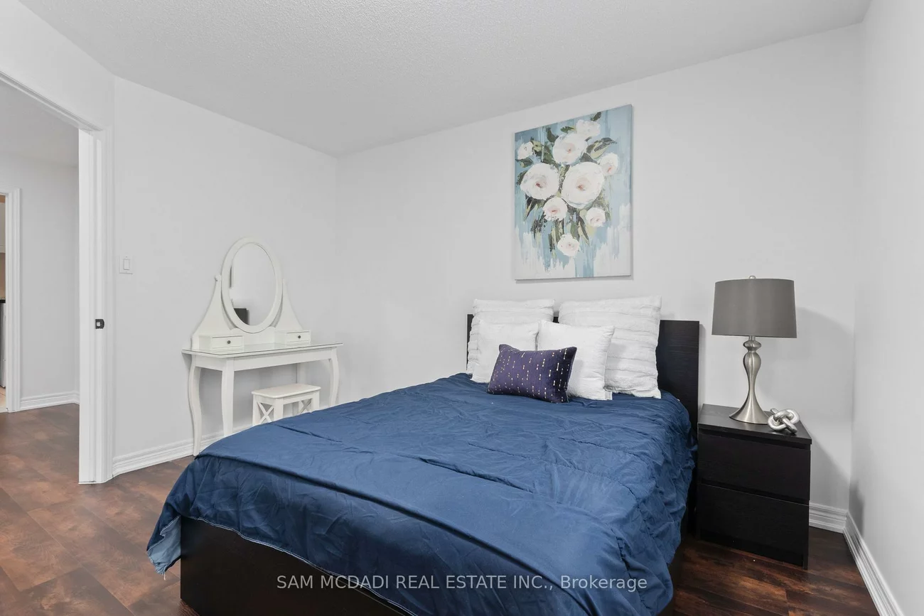 964, Queen, Lorne Park, Mississauga