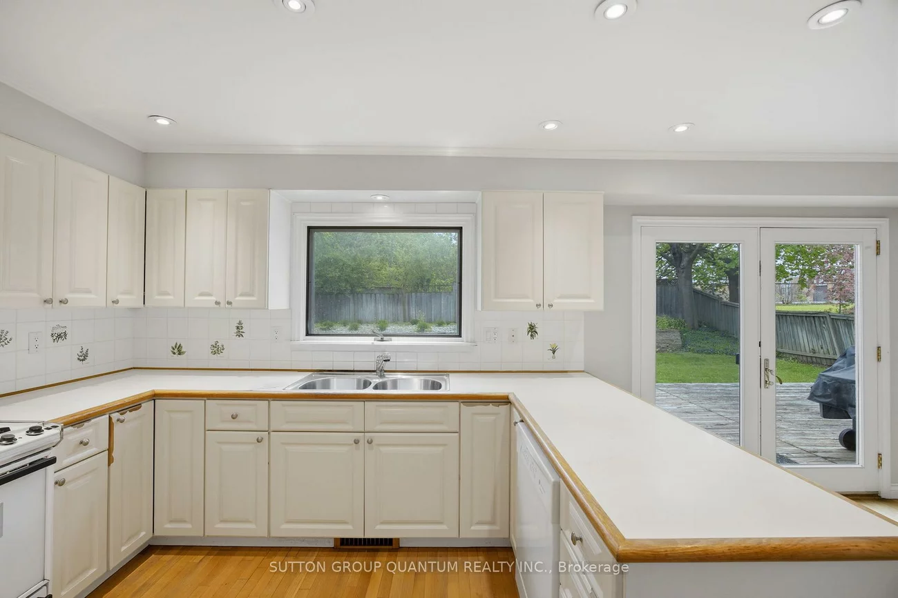 3267, Sir John's Homestead, Erin Mills, Mississauga