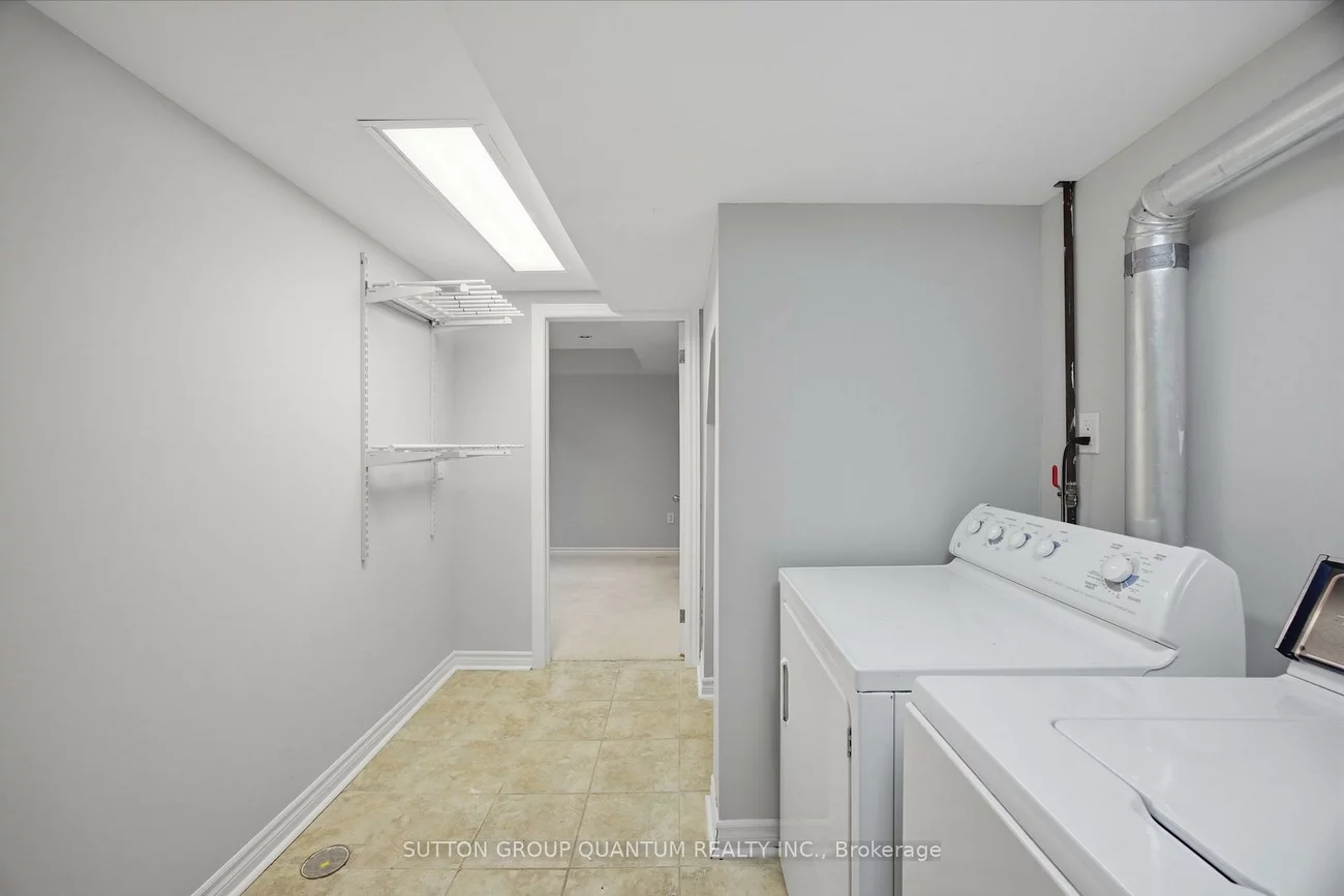 3267, Sir John's Homestead, Erin Mills, Mississauga