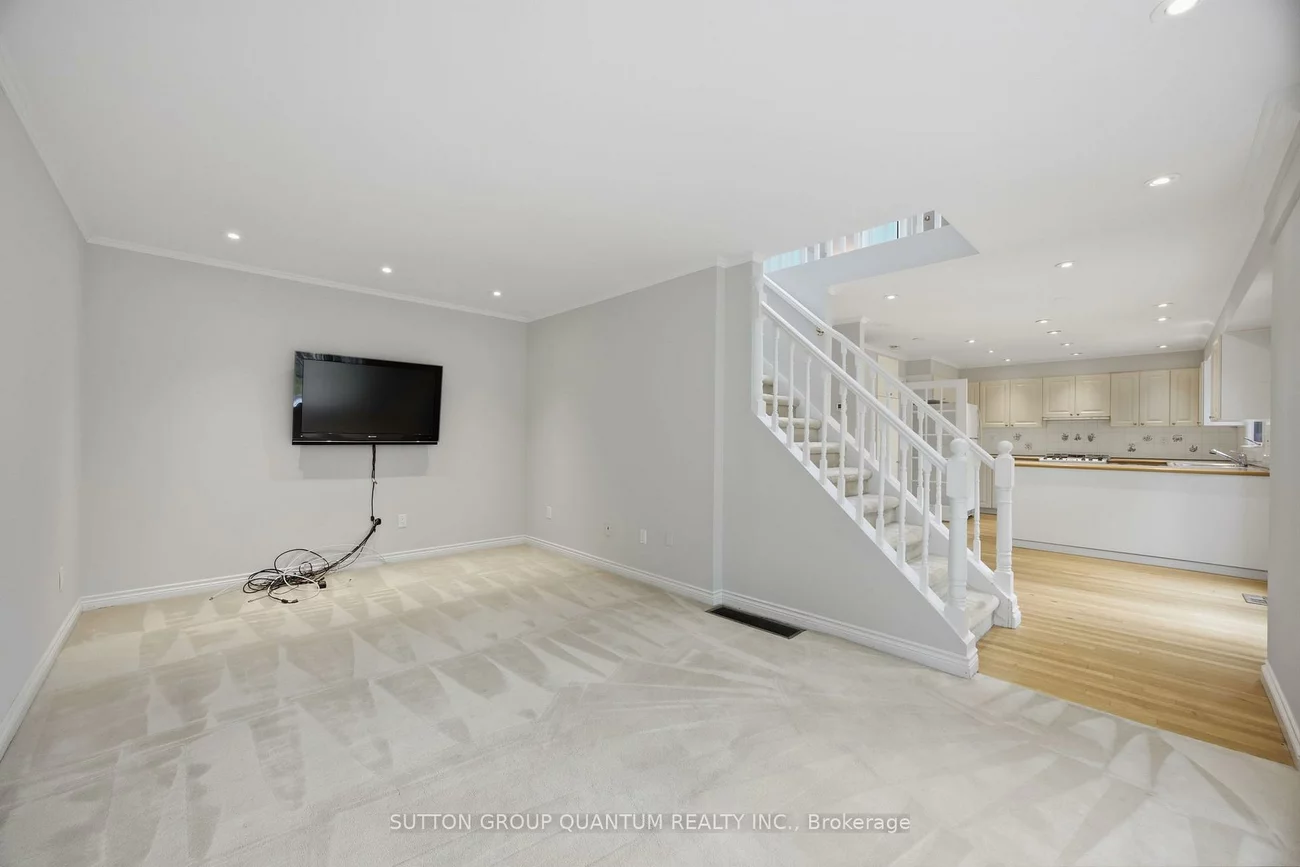 3267, Sir John's Homestead, Erin Mills, Mississauga
