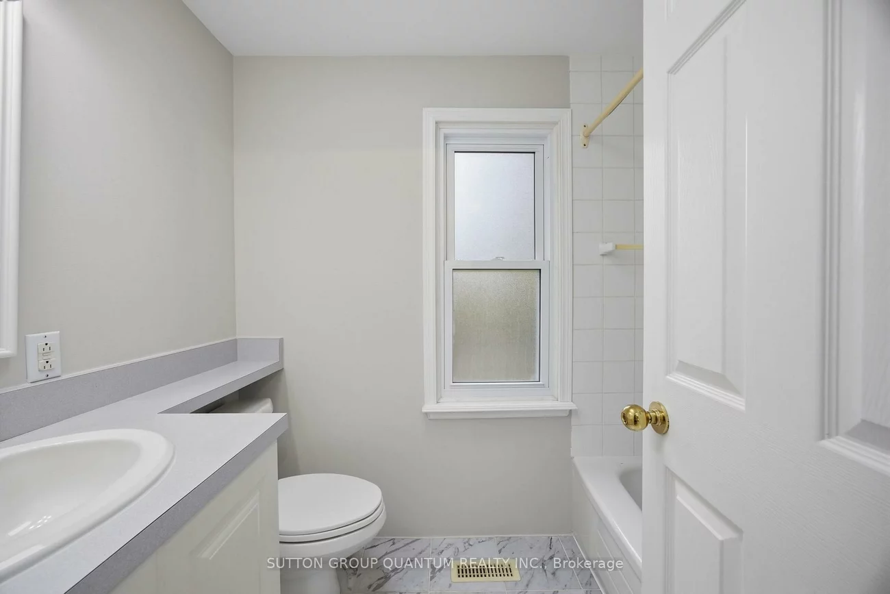 3267, Sir John's Homestead, Erin Mills, Mississauga