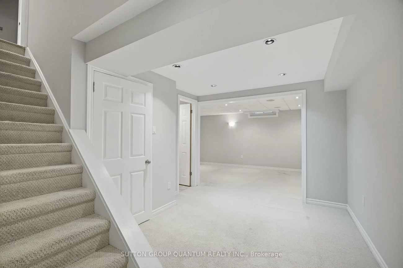 3267, Sir John's Homestead, Erin Mills, Mississauga