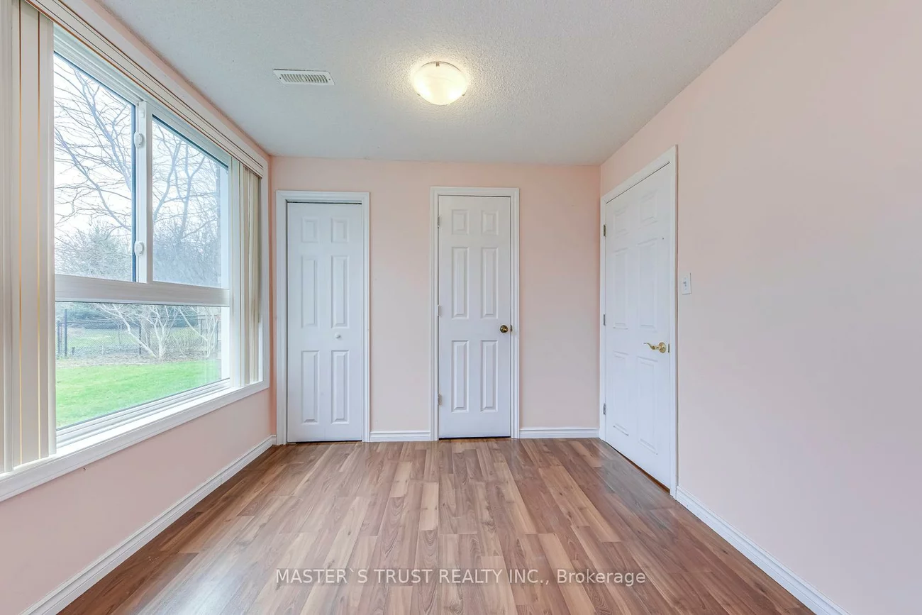 2591, Robin, Sheridan, Mississauga