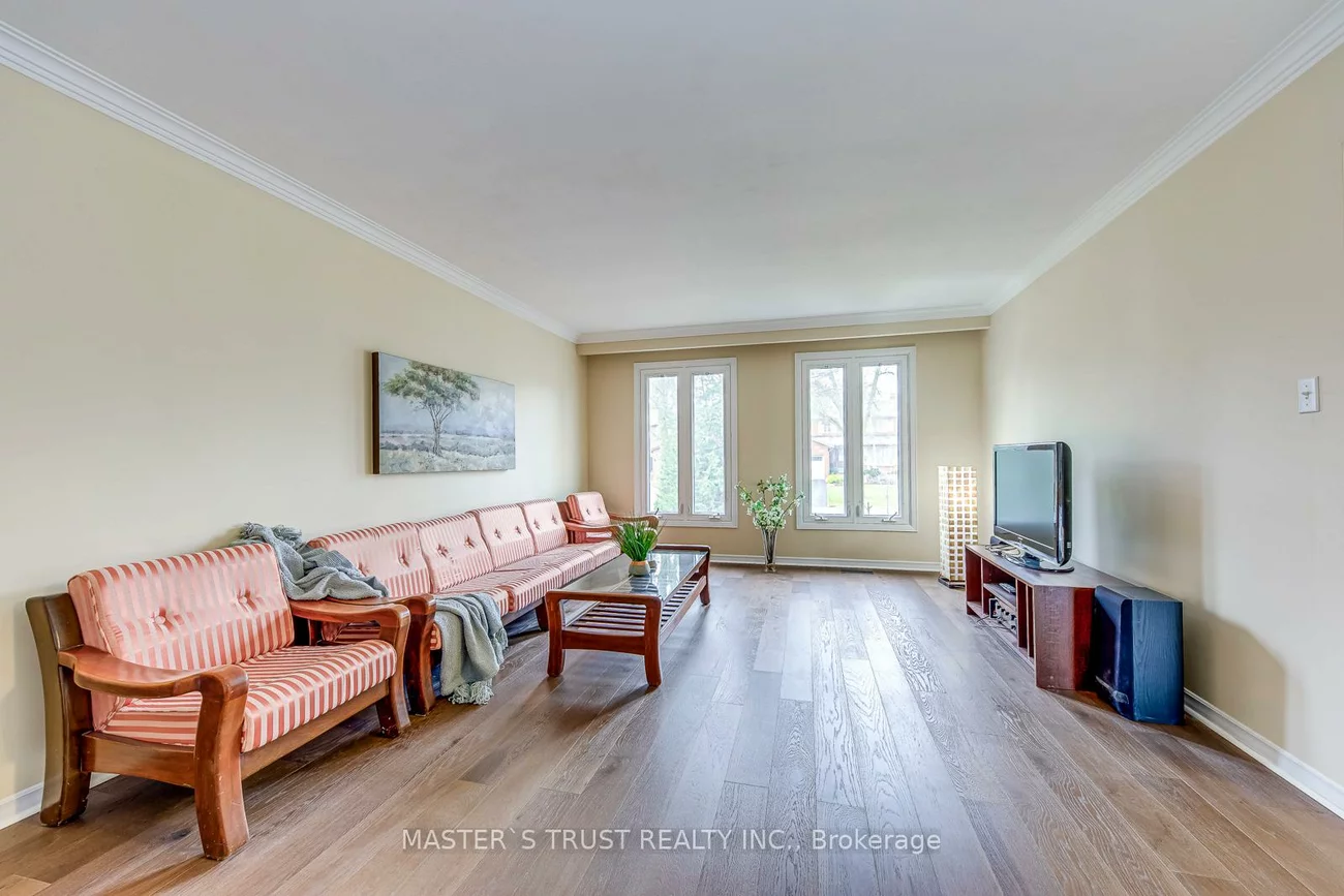 2591, Robin, Sheridan, Mississauga