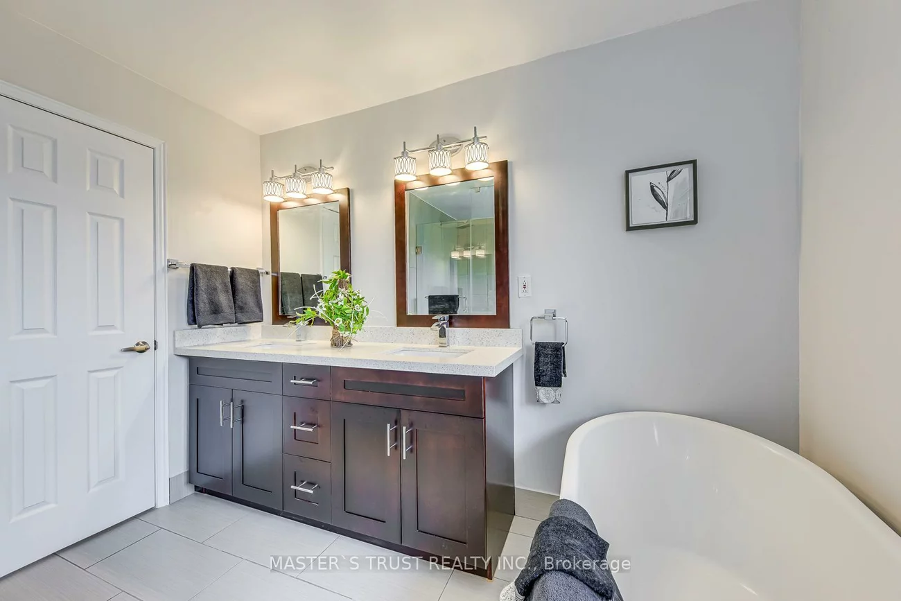 2591, Robin, Sheridan, Mississauga