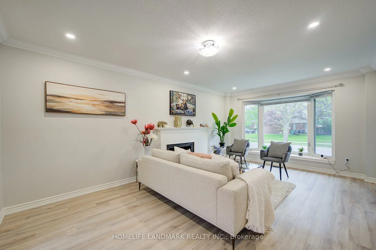 2532, Renzoni, Sheridan, Mississauga