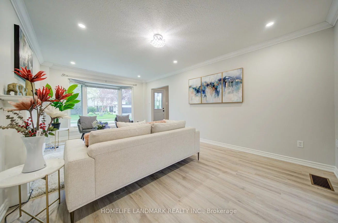 2532, Renzoni, Sheridan, Mississauga