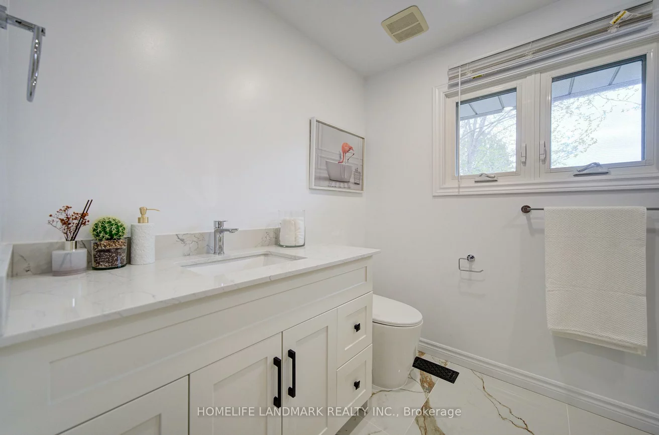 2532, Renzoni, Sheridan, Mississauga
