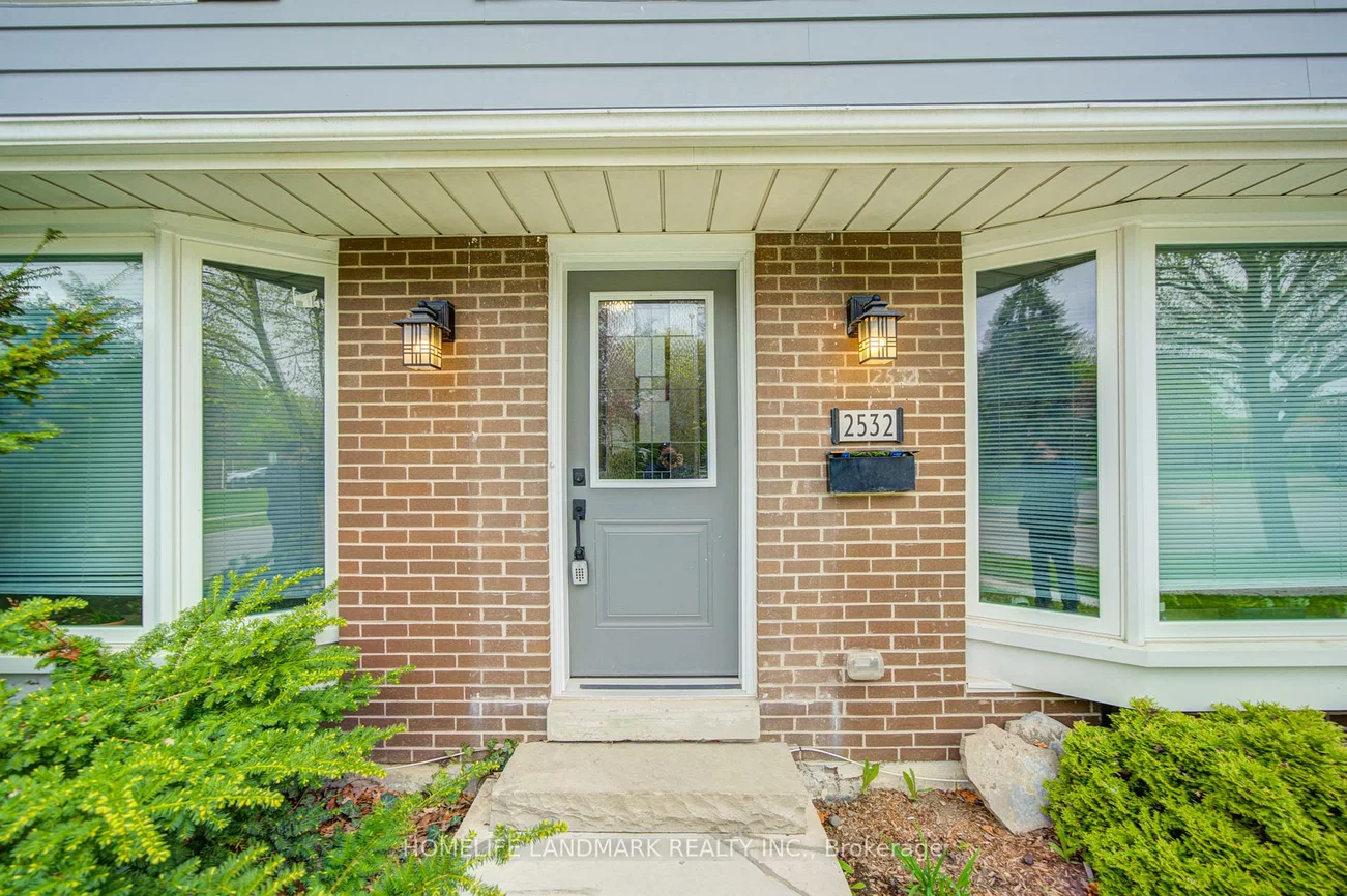 2532, Renzoni, Sheridan, Mississauga