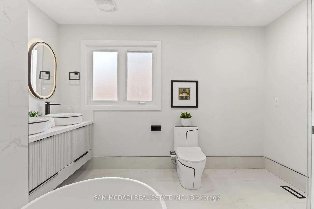 1521, Roseway, East Credit, Mississauga