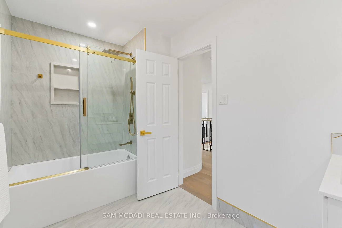 1521, Roseway, East Credit, Mississauga