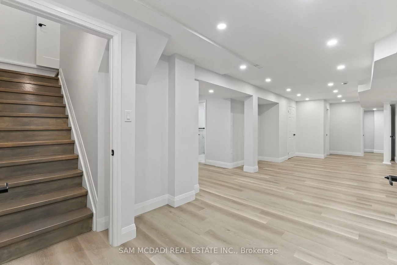 1521, Roseway, East Credit, Mississauga